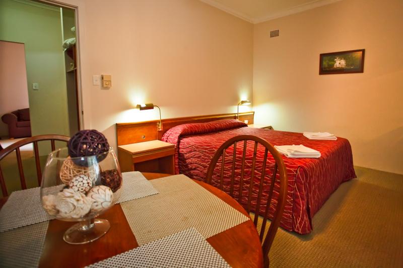 2 Bedroom Family Suite - Abbotsleigh Motor Inn