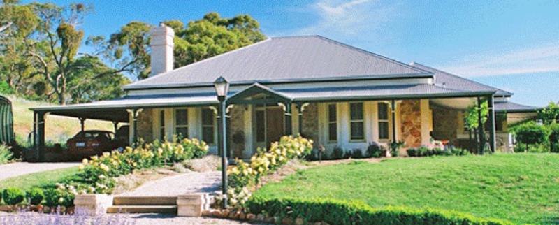Front - Battunga Bed & Breakfast