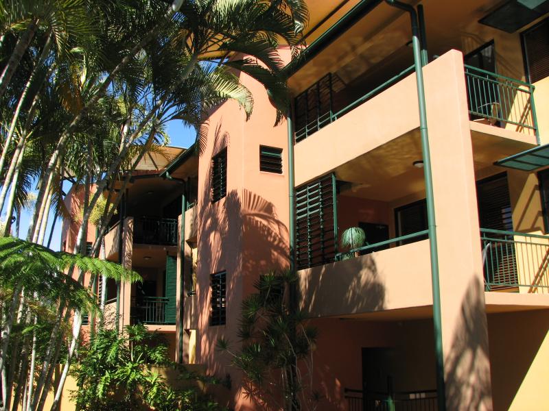 Tropical Feel at Bermuda Villas - Bermuda Villas Noosa