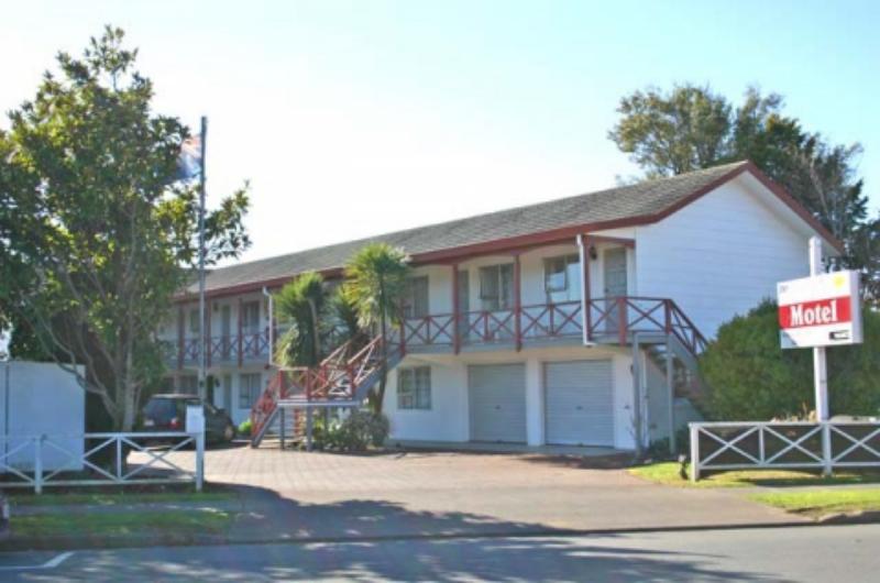 Exterior - Burgundy Rose Motel