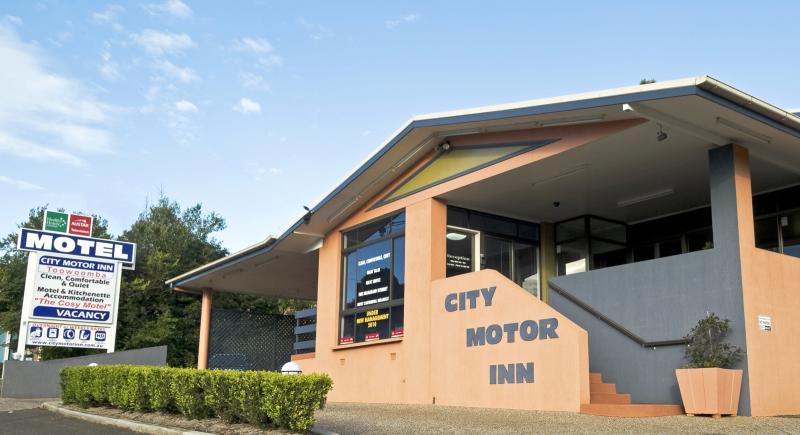 Motel Entrance - City Motor Inn