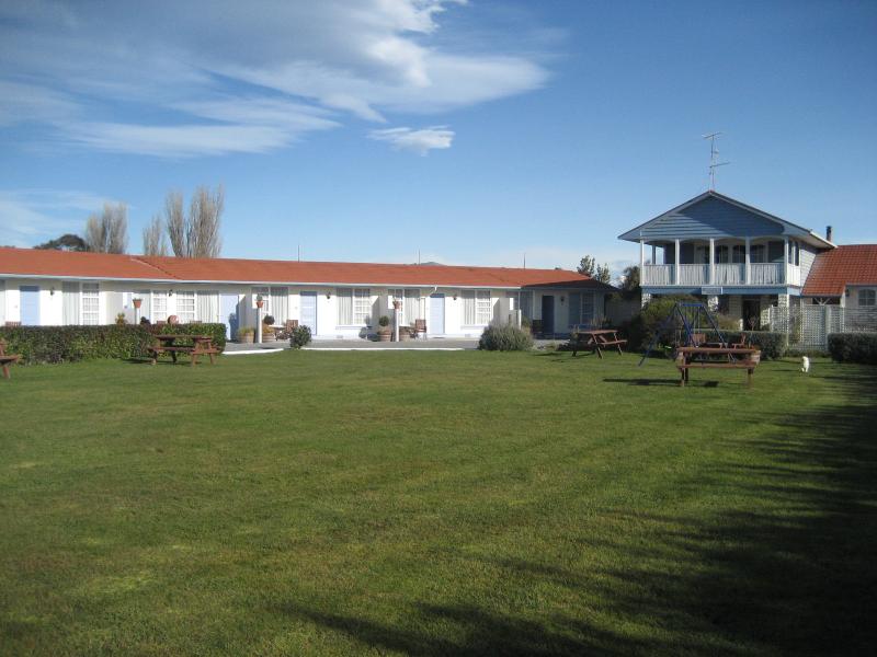 Property - Heritage Court Motor Lodge