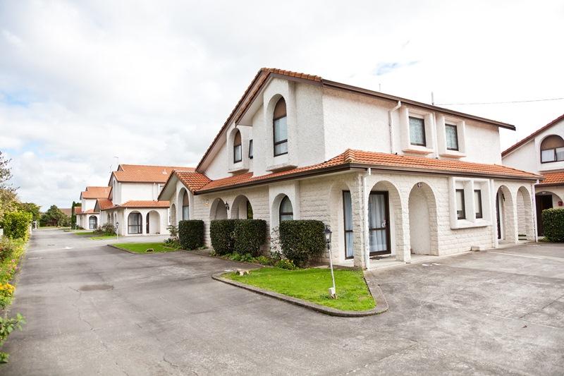One of our 6 spanish styled Villas - Econo Lodge The Villas