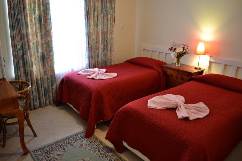 En-suite Twin Room - Palms Bed and Breakfast