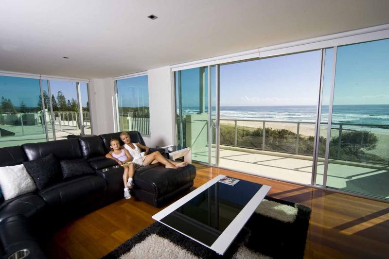 3 bedroom Penthouse - The Beach Resort Cabarita
