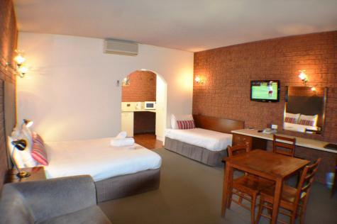 Twin room - Best Western Meramie Motor Inn
