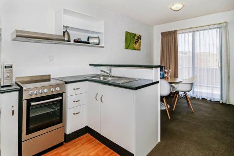 1 Bedroom Apartment - BreakFree Adelaide