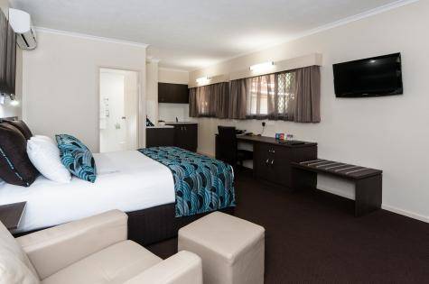 Bedroom - Comfort Inn & Suites Robertson Gardens