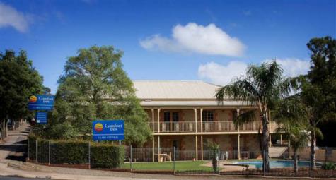External - Comfort Inn Clare Central