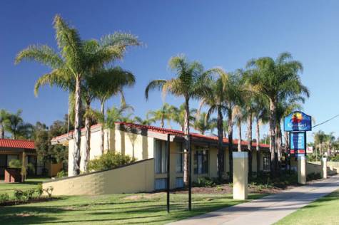 External - Comfort Inn Deakin Palms
