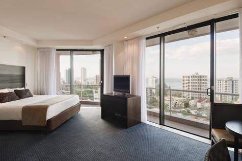 Superior Ocean View King - Crowne Plaza Surfers Paradise