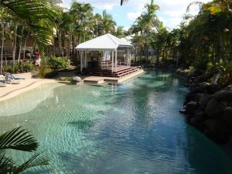 BBQ and Pool Area - Diamond Cove Resort
