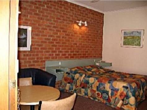 Studio - Footscray Motor Inn