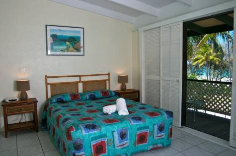 2 Bedroom Beachfront Apartment - Latitude 16 Port Douglas Beachfront Terrace