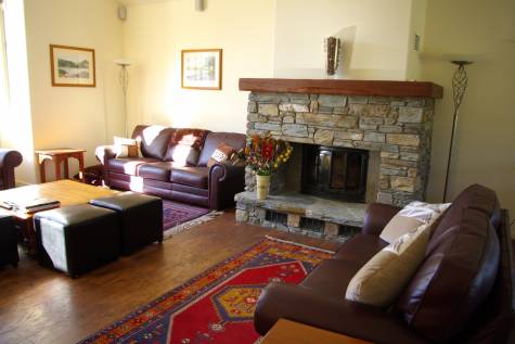 Maple Lodge Guest lounge - Maple Lodge