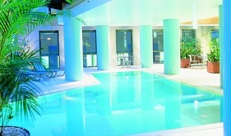 Hotel Pool - Adina Apartment Hotel Sydney, Town Hall