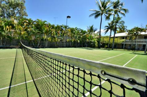 Tennis Court - Nimrod Resort Apartments
