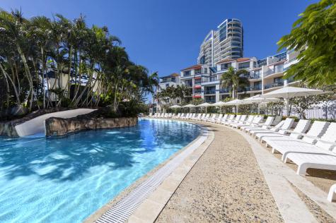 Pool - Oaks Calypso Plaza