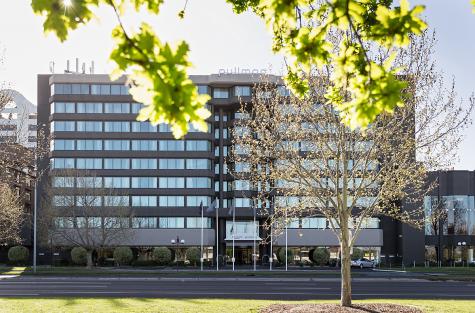 Hotel Exterior - Pullman Melbourne Albert Park