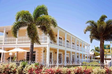 Exterior Facade - White Lace Motor Inn