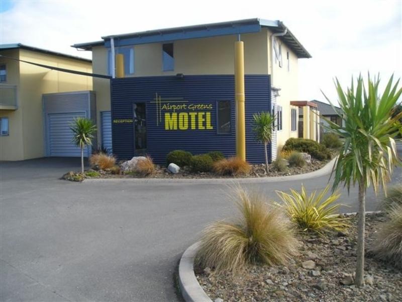 Airport Greens Motel Reception/Office
 - Greens Motel - A Putt Away from the Green