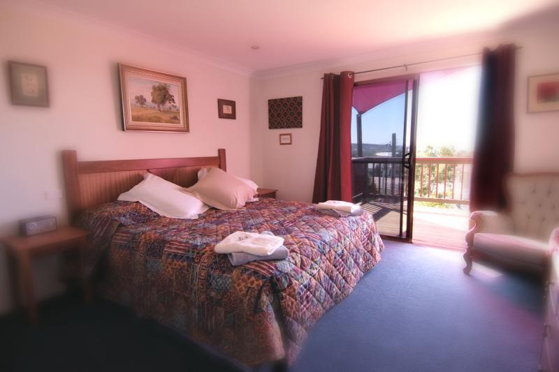Bed room
- Anchors Aweigh Bed & Breakfast
