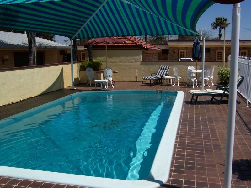 Lounge by the pool
- Burke & Wills Motor Inn Kingaroy