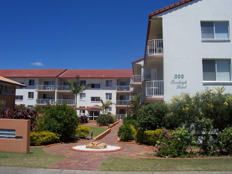 Exterior
- Burleigh Point Holiday Apartments