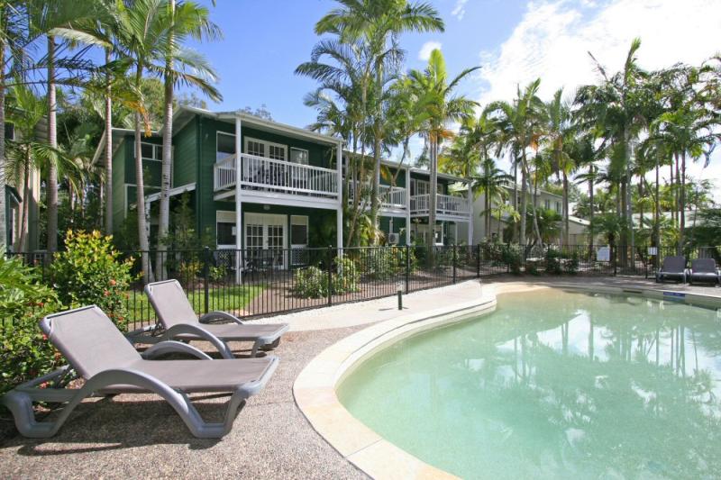 Coral Beach Noosa Resort - Photo 1