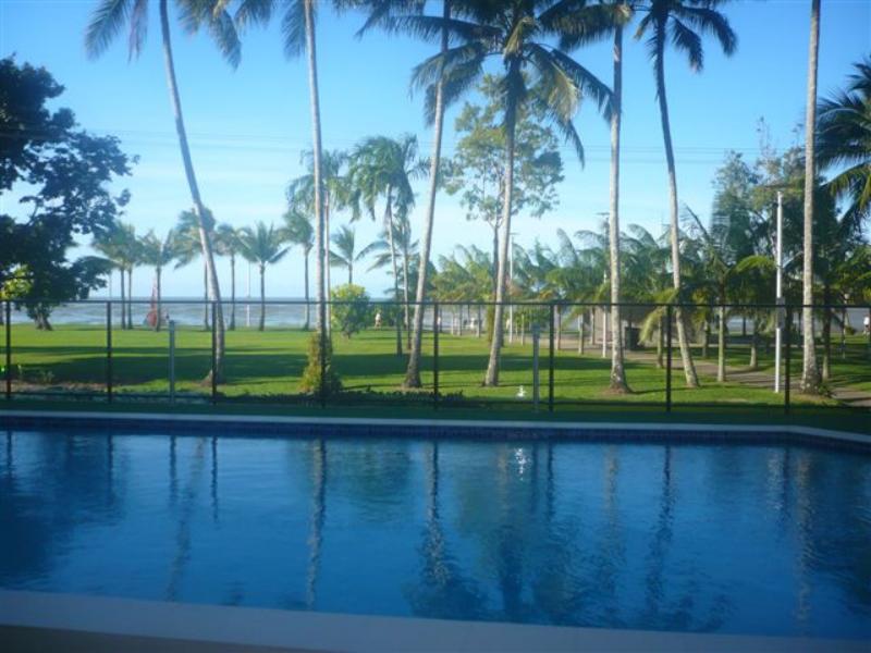 Pool
 - Coral Towers Holiday Suites