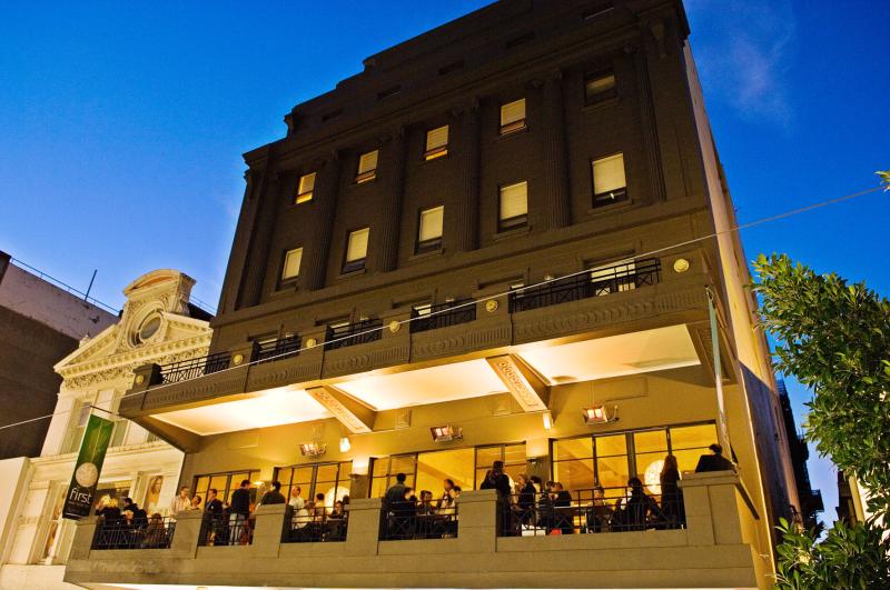 Hotel Exterior
 - Hotel Richmond Adelaide