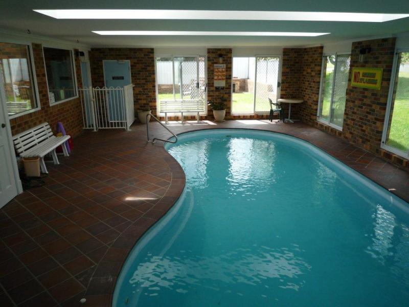 Pool
- Kinross Inn Cooma