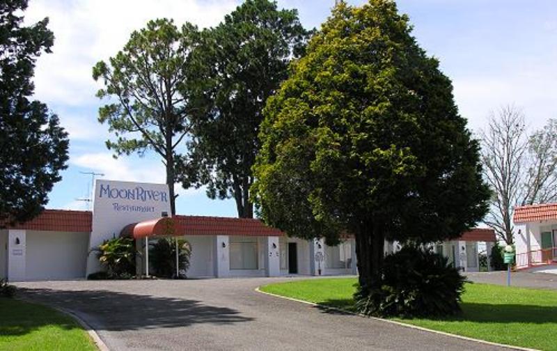 Moon River Motor Inn, back off the highway, right on the river bank!
 - Moon River Motor Inn