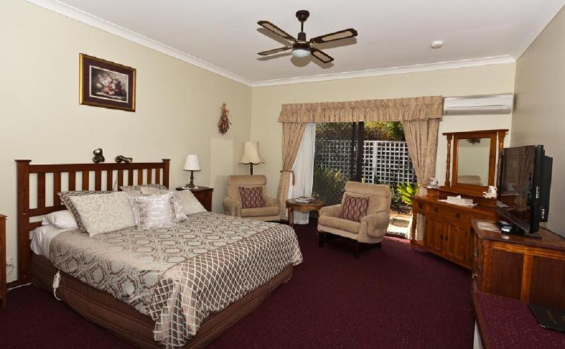 Spacious, well-appointed Queen Room
- Noble Grape B and B