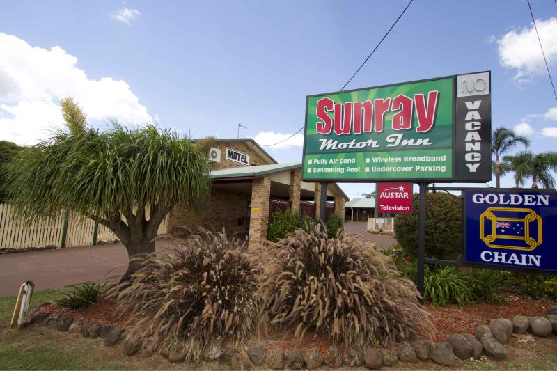 MAIN ENTERANCE
 - Sunray Motor Inn