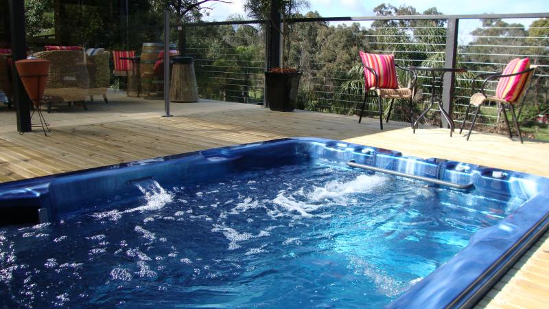Heated Swim Spa & Relaxation Deck
- Sunway Farm Bed & Breakfast & Rosebud Cottage