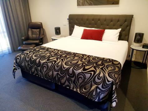 Superior King Room
- Addison Motor Inn