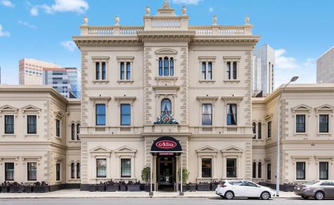 Exterior
- Adina Apartment Hotel Adelaide Treasury