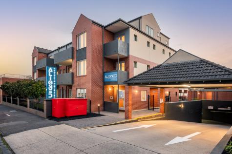 Front of ACR Kew
 - Aligned Corporate Residences Kew
