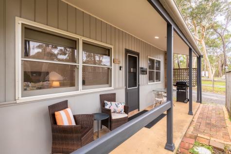 Honeymoon Bay Cottage
- Bay and Bush Cottages Jervis Bay