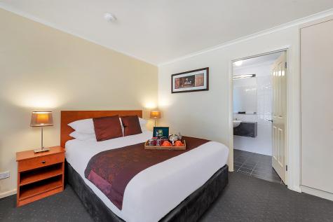 Superior Queen
 - Beechworth Motor Inn