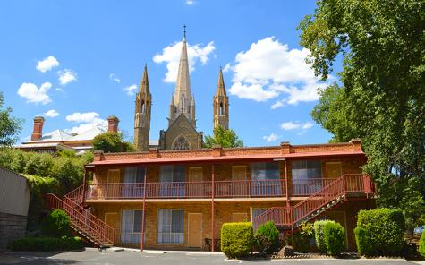 Exterior
- Best Western Cathedral Motor Inn