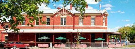 External
- Lake Inn Ballarat