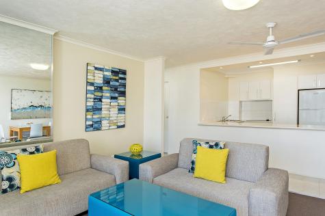 1 Bedroom Apartment
 - BreakFree Beachpoint Surfers Paradise