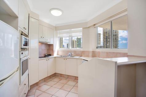 2 Bedroom Apartment
 - BreakFree Moroccan Surfers Paradise