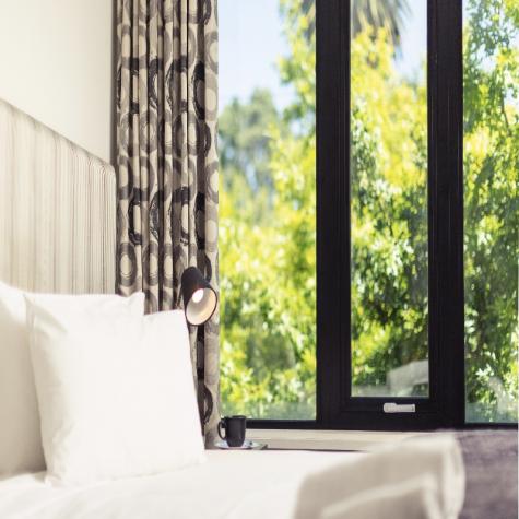 Bedroom
 - Comfort Hotel East Melbourne