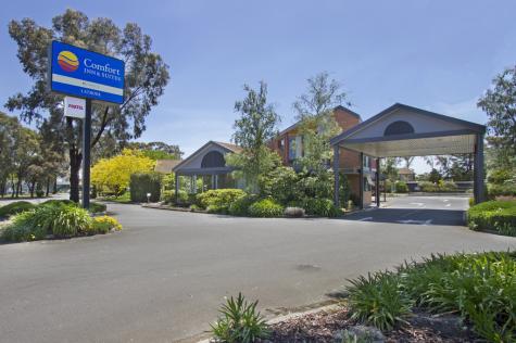 External
- Quality Inn & Suites Traralgon