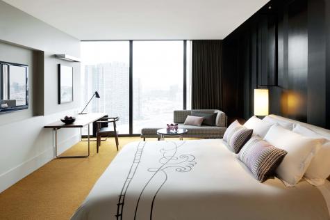 Luxe King room
- Crown Metropol Melbourne