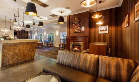 Harvest Bar
- Crowne Plaza Hawkesbury Valley