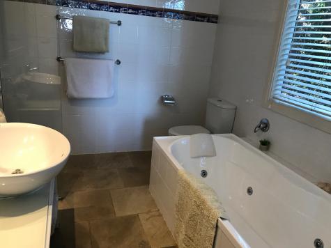 Daisies Bathroom
- Daisies by the Sea